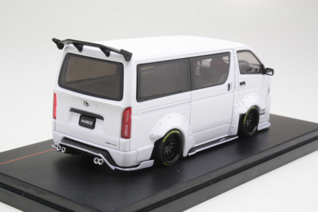 Toyota Hiace Widebody 2018, valkoinen - Sulje napsauttamalla kuva