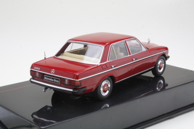 Mercedes 240D (w123) 1976, dark red