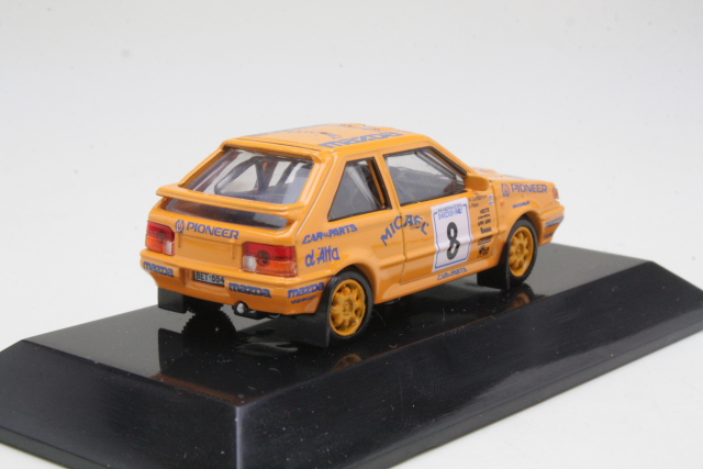 Mazda 323, Sweden 1989, M.Sundstrom, no.8 - Sulje napsauttamalla kuva