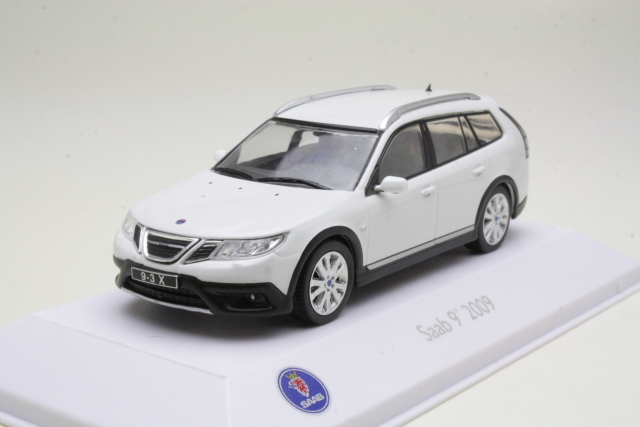 Saab 9-3 X 2009, valkoinen