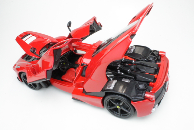 Ferrari LaFerrari 2013, red/black wheels