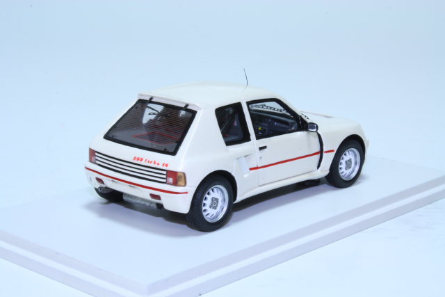 Peugeot 205 T16 "Road Version" 1984, white