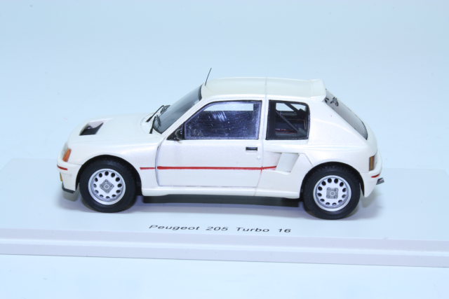 Peugeot 205 T16 "Road Version" 1984, white