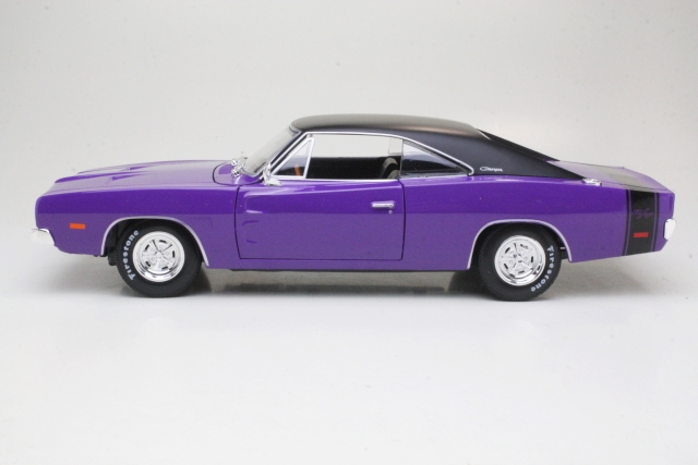 Dodge Charger R/T Coupe 1969, violetti - Sulje napsauttamalla kuva