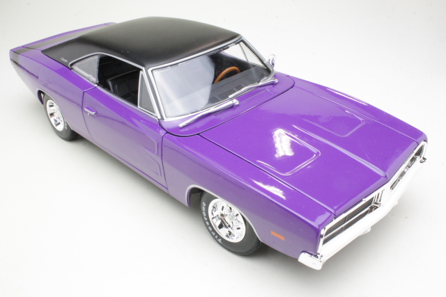 Dodge Charger R/T Coupe 1969, violetti - Sulje napsauttamalla kuva