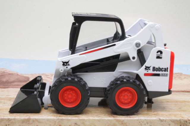 Bobcat S590 2010, white/black