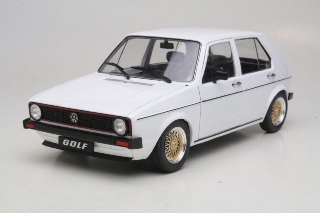 VW Golf 1 L 1983 "Custom", valkoinen