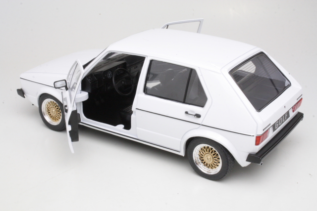 VW Golf 1 L 1983 "Custom", valkoinen