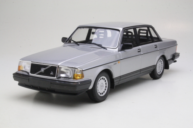 Volvo 240GL 1986, silver
