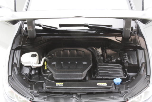 VW Golf 8 GTI 2020, harmaa - Sulje napsauttamalla kuva