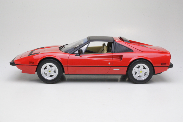 Ferrari 308 GTS 1982, punainen