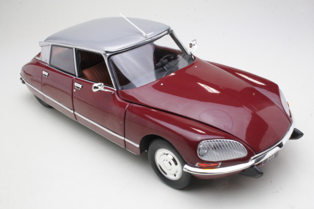 Citroen DS23 Pallas 1972, red/grey