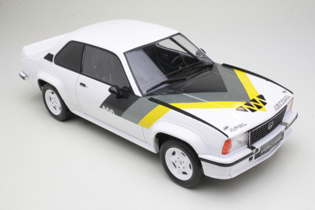 Opel Ascona B 400 1982, valkoinen