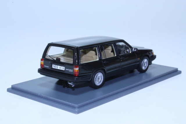 Volvo 940 Turbo Estate 1992, harmaa