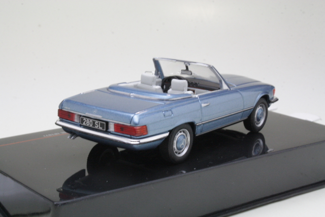 Mercedes 280SL (R107) 1979, vaaleansininen