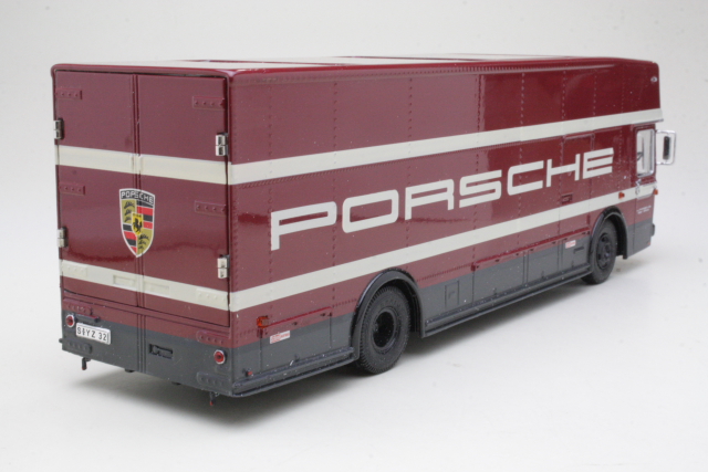 Mercedes Renntransporter "Porsche" - Click Image to Close