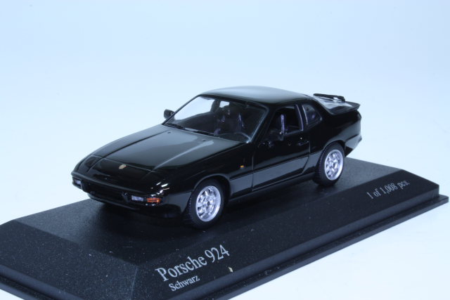 Porsche 924 1984, black