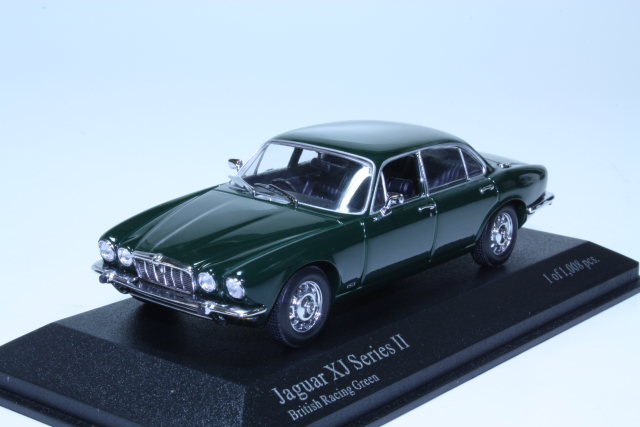 Jaguar XJ12 series II 1975, tummanvihreä