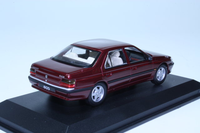Peugeot 605 1998, tummanpunainen