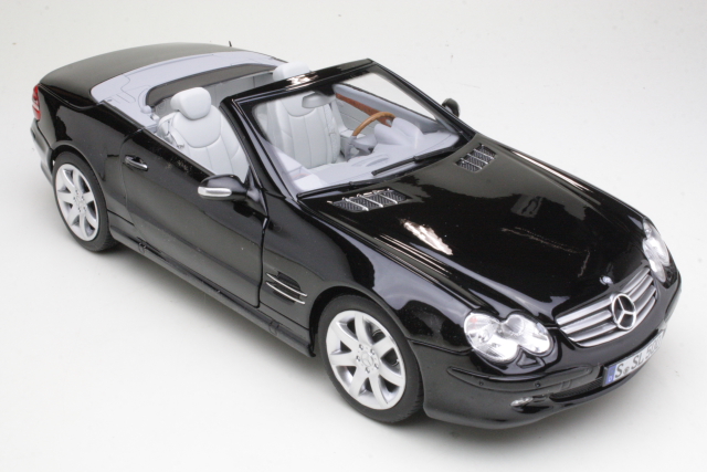 Mercedes SL500 (R230) Cabriolet 2003, black