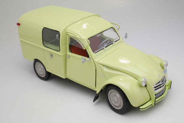 Citroen 2CV Fourgonnette AK350 1966, keltainen
