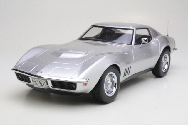 Chevrolet Corvette C3 Coupe 1969, silver