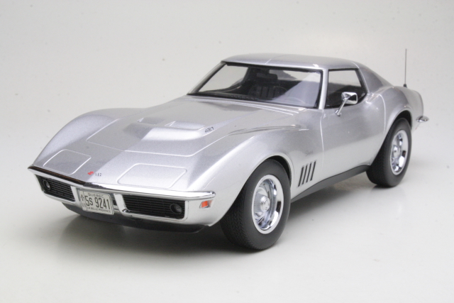 Chevrolet Corvette C3 Coupe 1969, hopea - Sulje napsauttamalla kuva