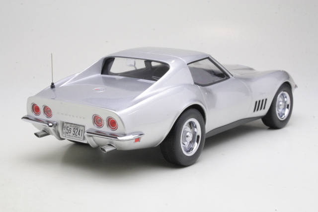 Chevrolet Corvette C3 Coupe 1969, silver