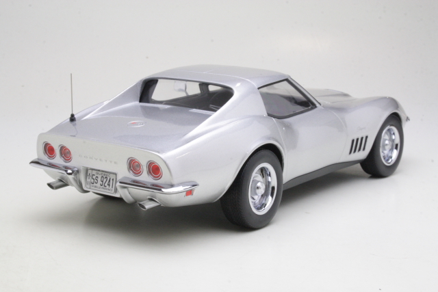 Chevrolet Corvette C3 Coupe 1969, hopea - Sulje napsauttamalla kuva