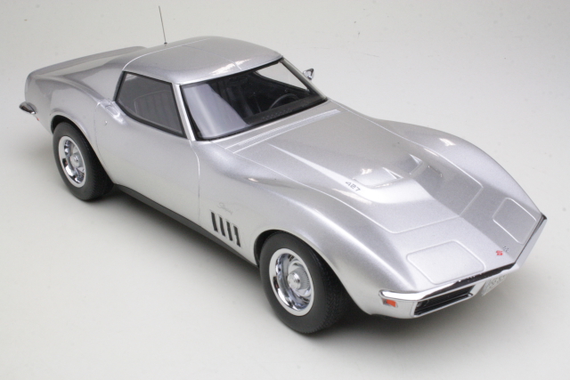 Chevrolet Corvette C3 Coupe 1969, hopea - Sulje napsauttamalla kuva