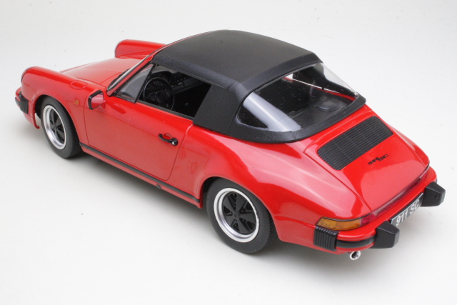 Porsche 911 SC Cabriolet 1983, red