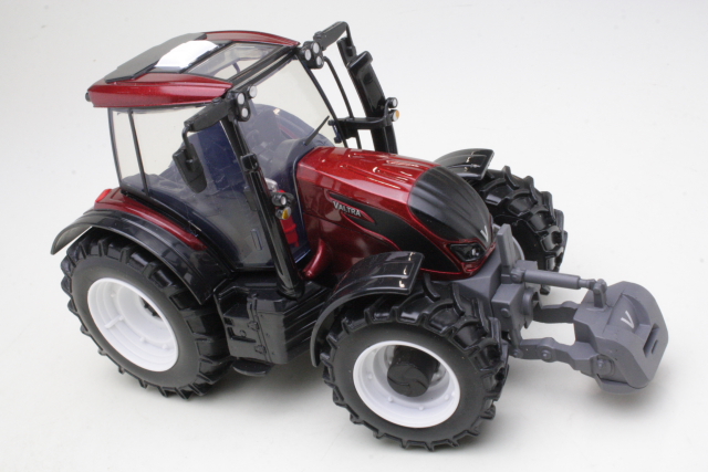 Valtra N174 2017, red/black