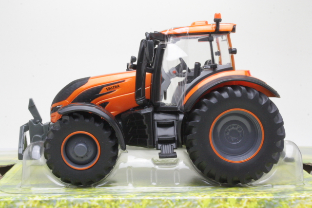 Valtra T254 2018, oranssi