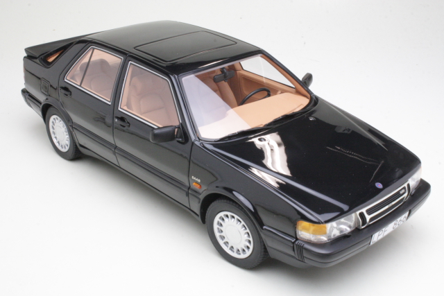 Saab 9000 Turbo 1984, musta - Sulje napsauttamalla kuva