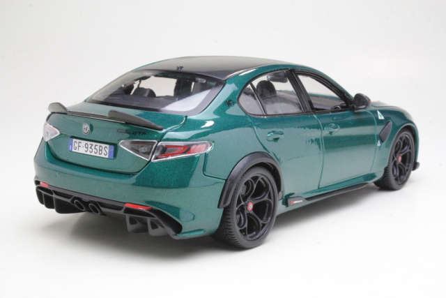 Alfa Romeo Giulia GTA 2020, green