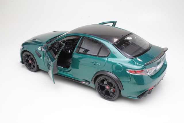 Alfa Romeo Giulia GTA 2020, green