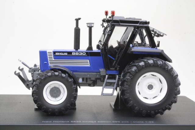 New Holland 8830 1996, sininen