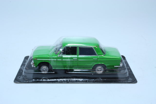 Lada 2103 1972, vihreä