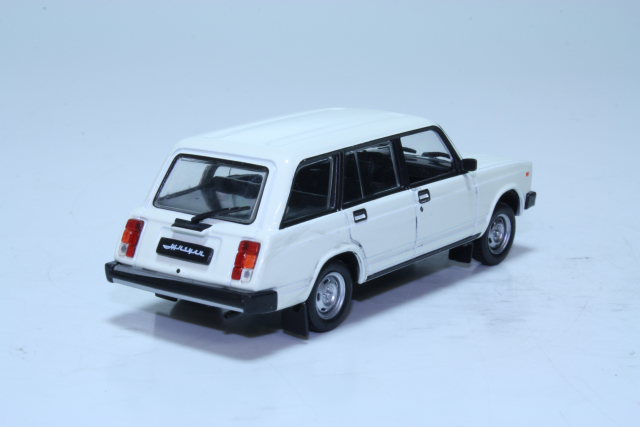 Lada 2104 Combi 1988, valkoinen