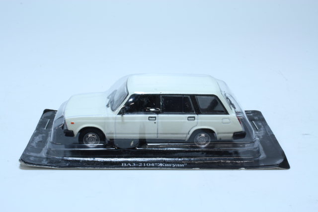 Lada 2104 Combi 1988, valkoinen