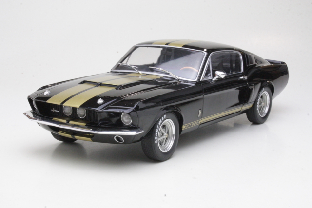 Shelby Mustang GT500 1967, musta/kulta