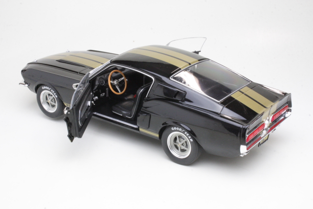 Shelby Mustang GT500 1967, musta/kulta