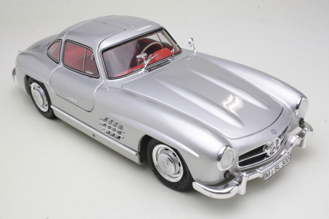 Mercedes 300SL (w198) 1954, hopea - Sulje napsauttamalla kuva