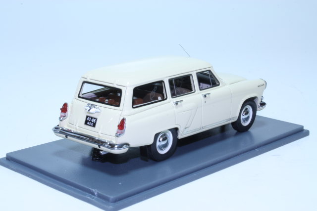 Volga GAZ M22 1960, beige