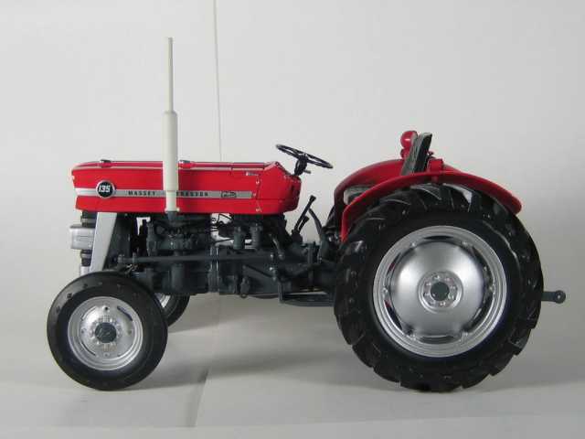 Massey Ferguson 135 1965, red 1:16 - Click Image to Close