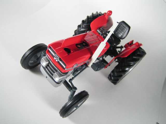 Massey Ferguson 135 1965, red 1:16 - Click Image to Close