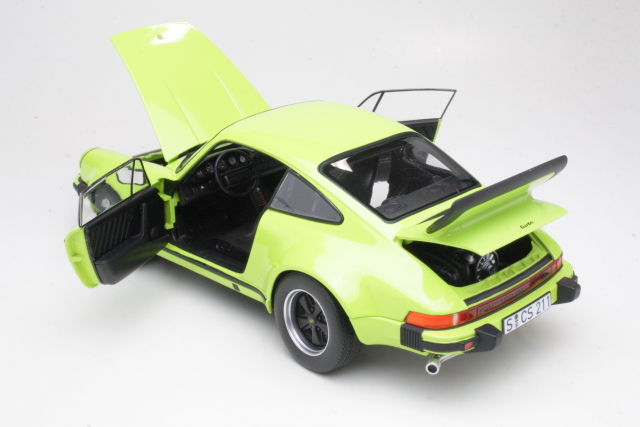 Porsche 911 Turbo 3,0 1976, light green