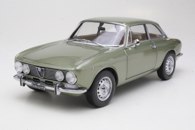 Alfa Romeo GTV 2000 1973, green