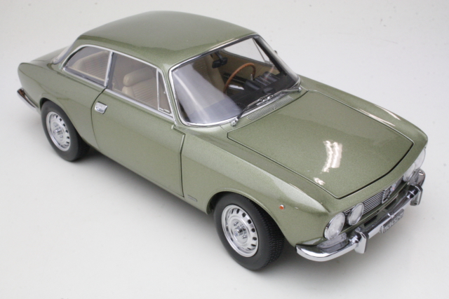 Alfa Romeo GTV 2000 1973, vihreä