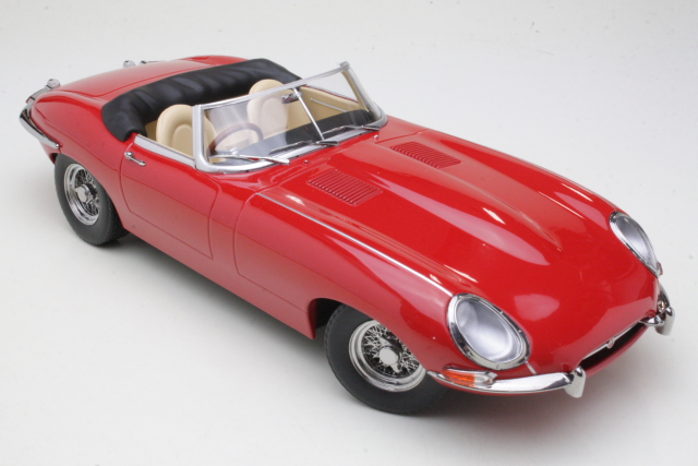 Jaguar E-Type Mk1 Cabriolet 1961, punainen - Sulje napsauttamalla kuva